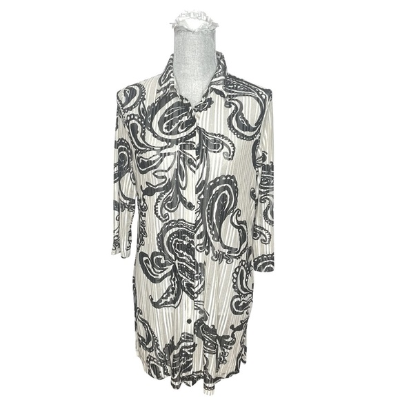 Chico’s Travelers Collection Black Cream Paisley Long Tunic Top Size 1 (M/L) - Picture 2 of 12